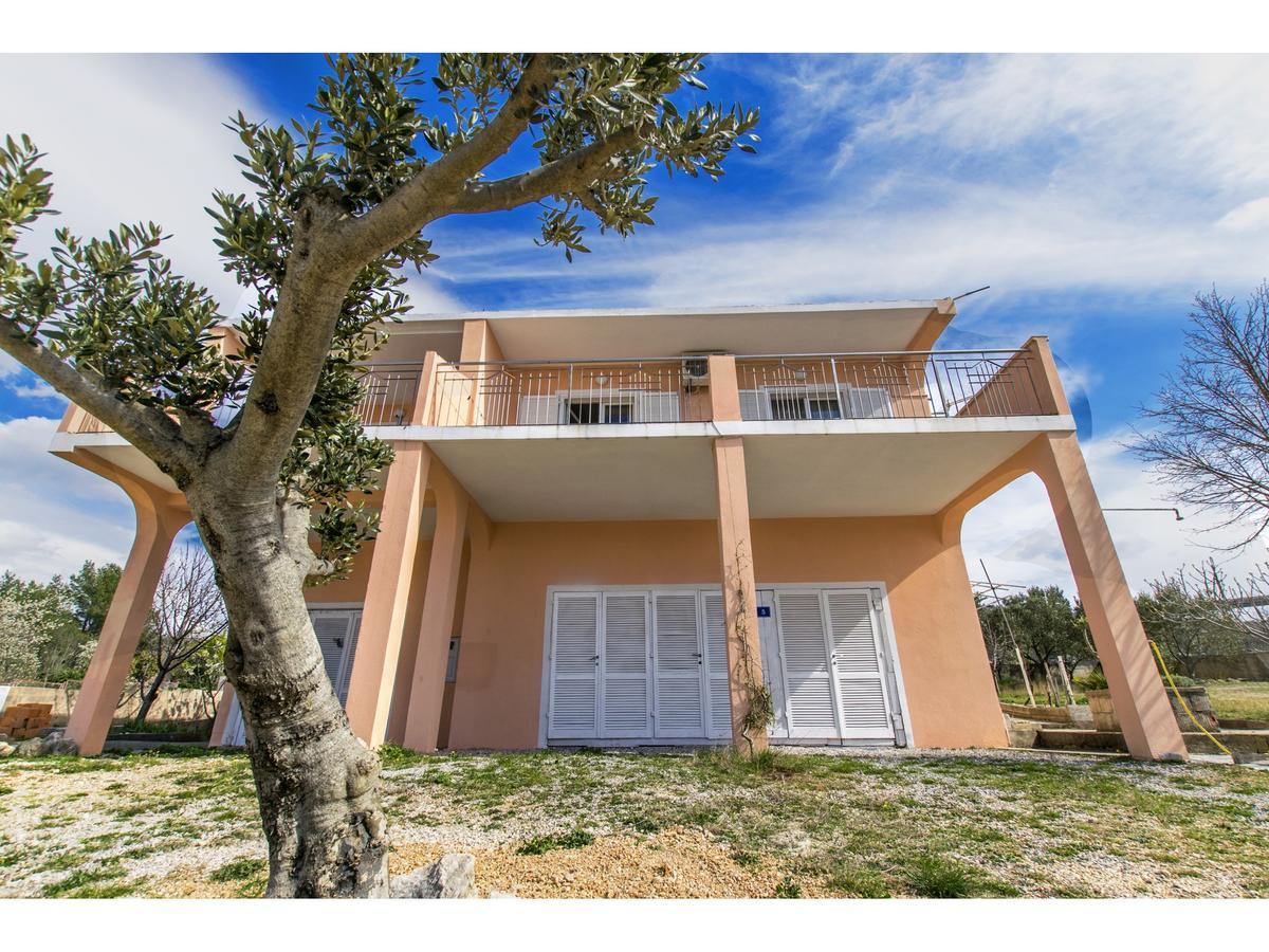 Apartments Dario Rovanjska Luaran gambar
