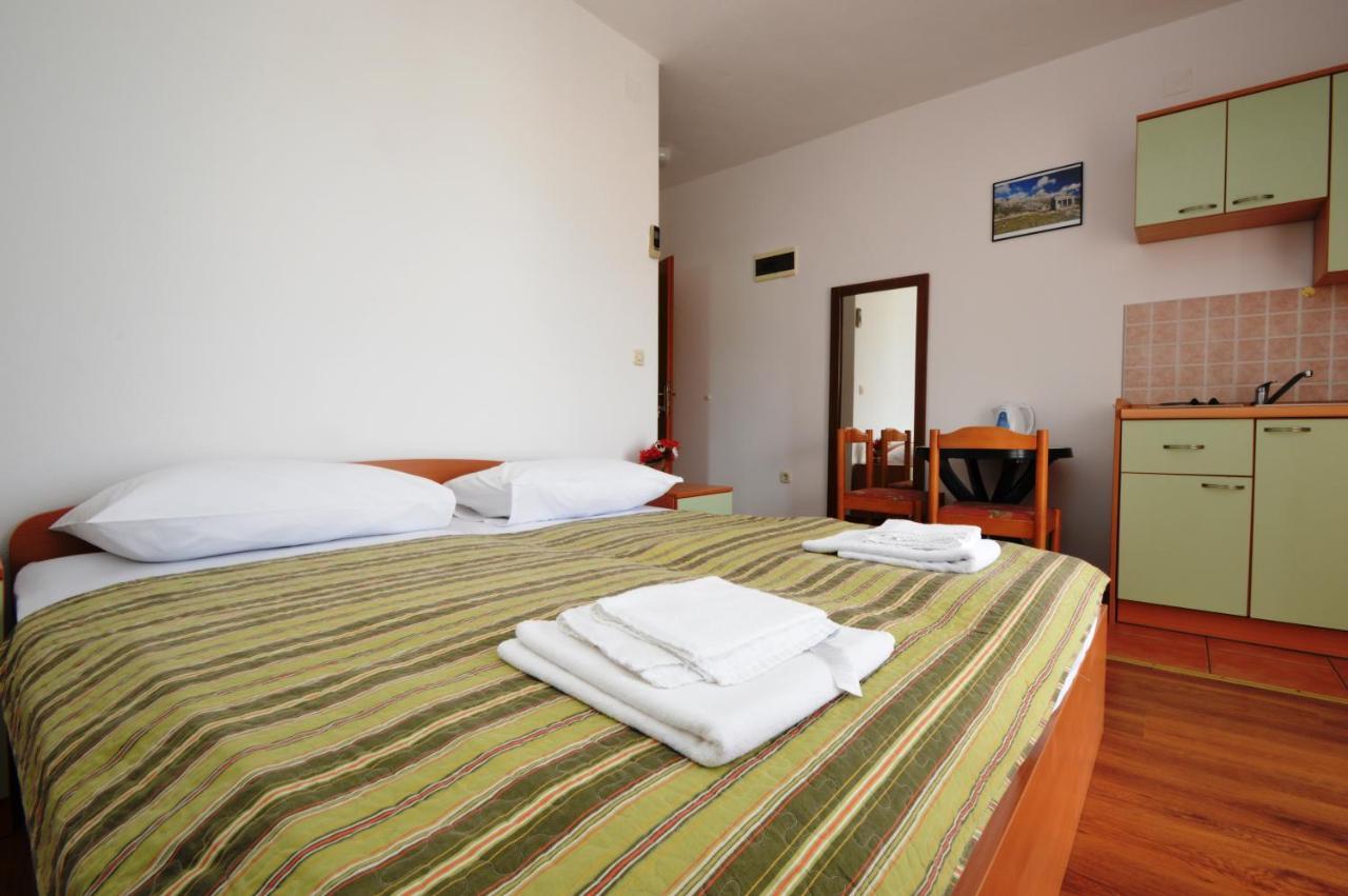 Apartments Dario Rovanjska Luaran gambar